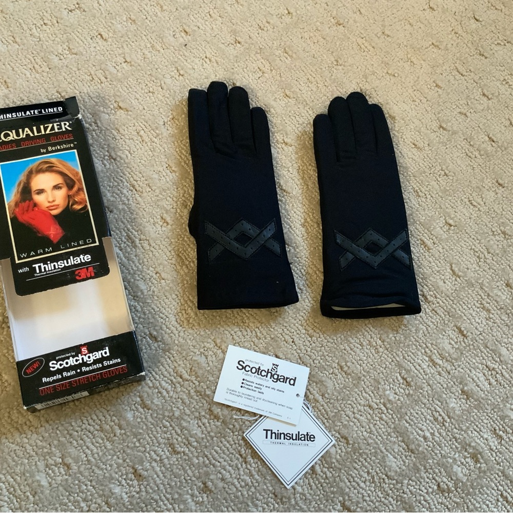 NWT Equalizer Ladies Driving Gloves